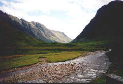 Der River Coe am Eingang des Glencoe